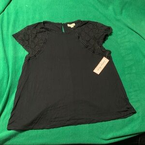 INDIGO ROSE- Black Lace Short Sleeve Top. NWT! (L)